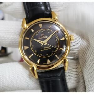 Vintage 1981 Roamer Manual Mens Gold Watch W/Leather Strap & Black accents